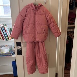 Old Navy Blush Pink Puffer Jacket and Snowsuit Set. Size 4T.